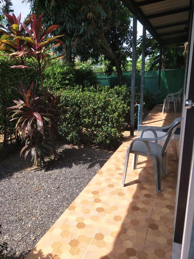 Airee Mini House Hostel Pantai Bang Tao Luaran gambar