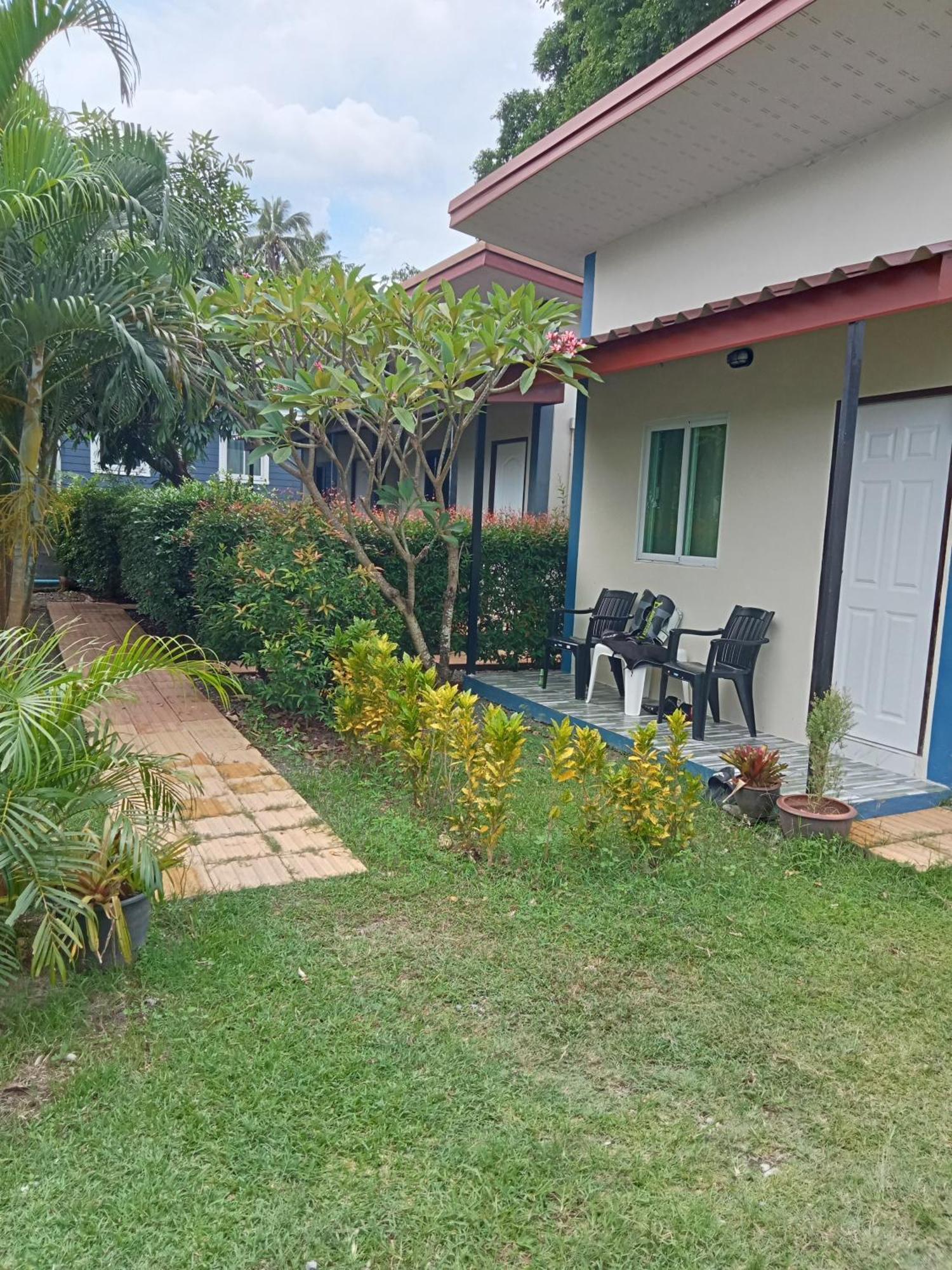 Airee Mini House Hostel Pantai Bang Tao Luaran gambar