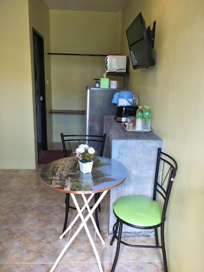 Airee Mini House Hostel Pantai Bang Tao Luaran gambar